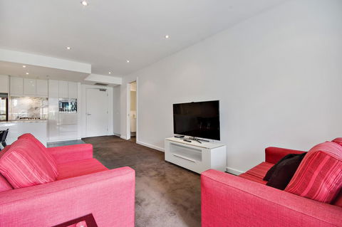 Swainson On Hindmarsh - Accommodation Asia 1