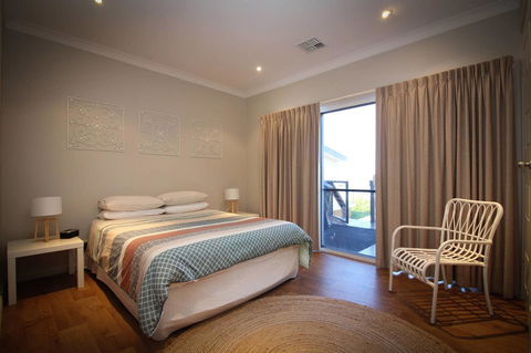 Waterfront On Osprey - Accommodation Asia 15