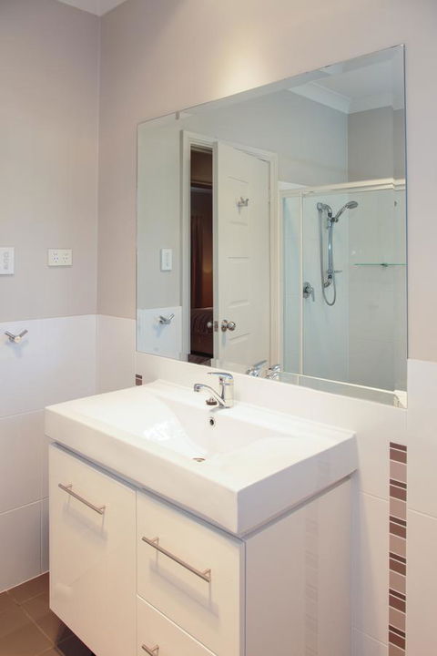 Waterfront On Osprey - Accommodation Asia 22