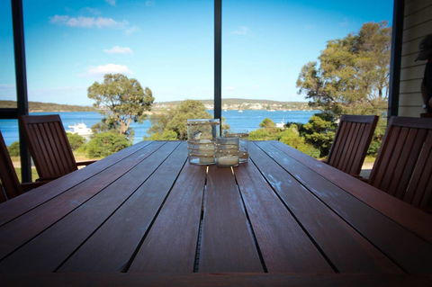 Waterfront On Osprey - Accommodation Asia 11