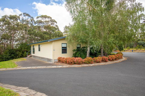 Blue Lake Holiday Park - Accommodation Asia 43