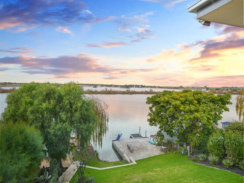 Muse On The Murray - Accommodation Asia 18