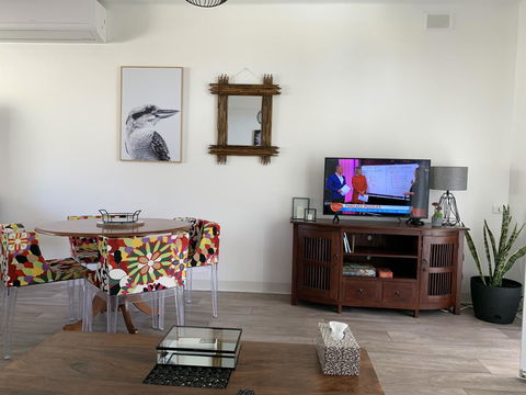 Sunshine Four - Accommodation Asia 4