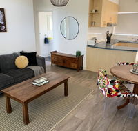 Sunshine Four - Accommodation Asia