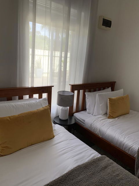 Sunshine Four - Accommodation Asia 35