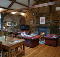 William Hunt's Retreat - Cypress Studio - Accommodation Asia