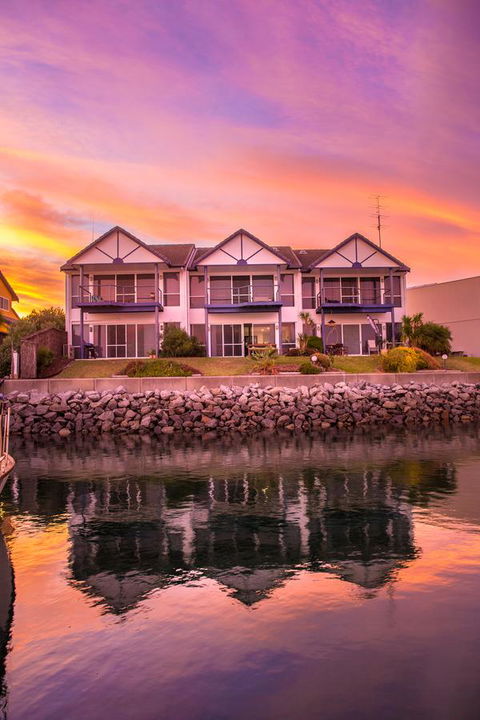 Marina Reflections - Accommodation Asia 10