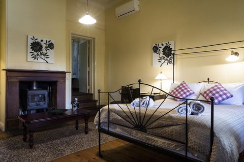 The Rising Sun Hotel - Accommodation Asia 11