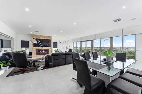 KENNEDY EXECUTIVE TOWNHOUSE - Accommodation Asia 3