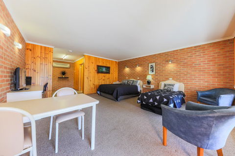 Country Roads Motor Inn Naracoorte - Accommodation Asia 25