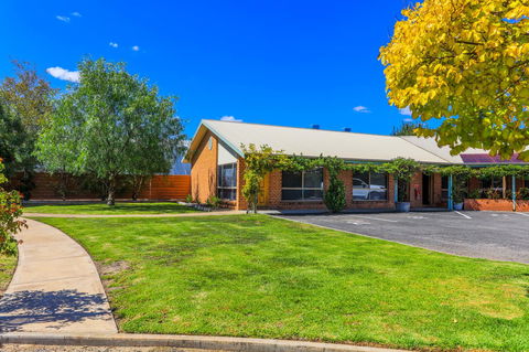 Country Roads Motor Inn Naracoorte - Accommodation Asia 13
