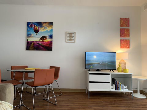 Sunshine Three - Accommodation Asia 6