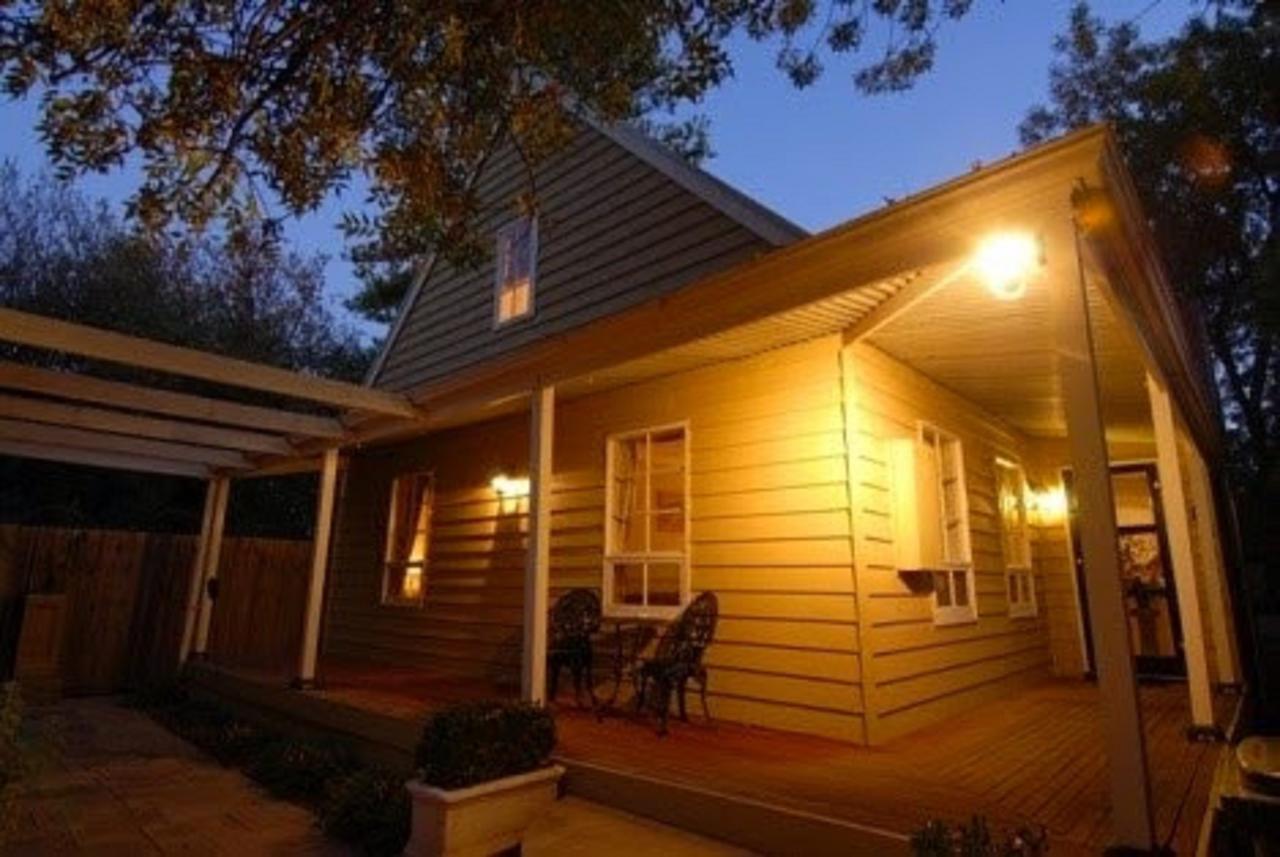 Fords SA Accommodation Asia