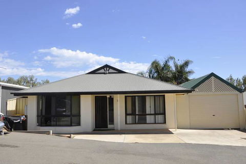 The Club House - Accommodation Asia 4