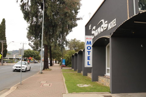 The Sands Motel Adelaide - Accommodation Guide 1