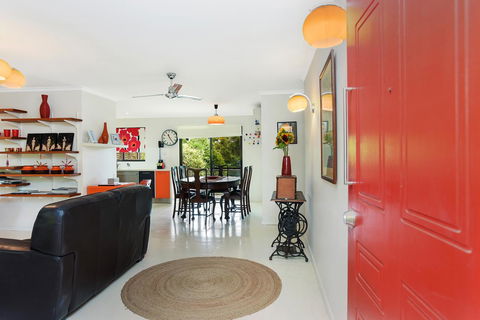 Red Door - Accommodation Asia 0