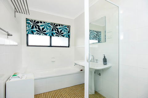 Red Door - Accommodation Asia 7