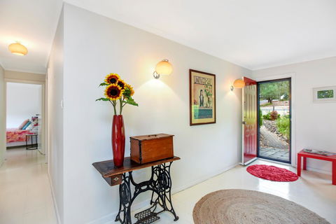 Red Door - Accommodation Asia 4