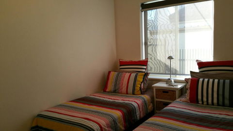 Acaill Accommodation Esplanade Living Self Check-In Self Check-Out - Accommodation Guide 25