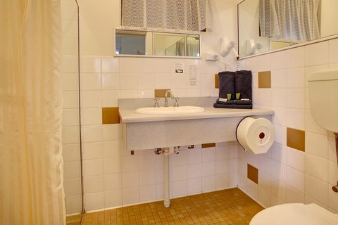Navigators Motel & Diner - Accommodation Asia 4