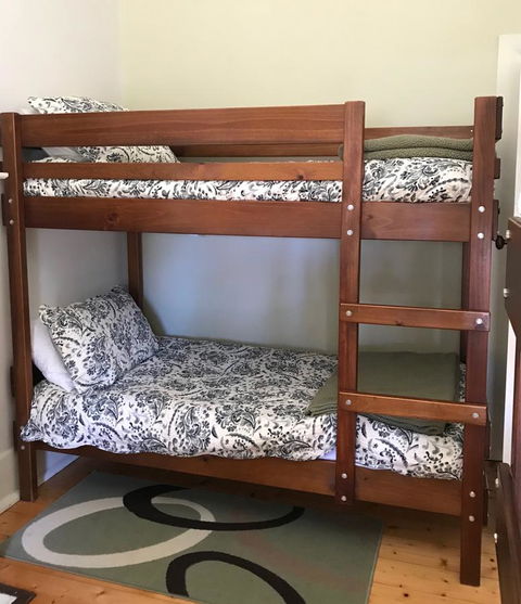 Armadale House - Kingscote - Accommodation Guide 3