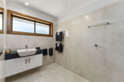 City Four Apartment - Accommodation Asia 4
