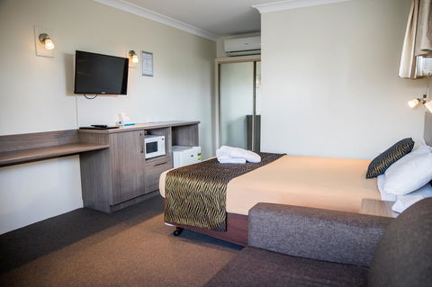 Lilac City Motor Inn & Steakhouse - Accommodation Asia 9