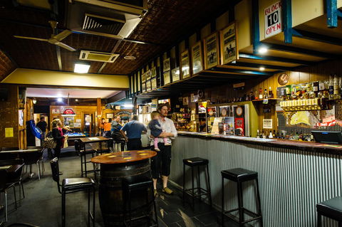 The Anglers Inn - Accommodation Guide 2