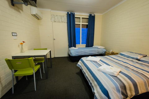 The Anglers Inn - Accommodation Guide 22