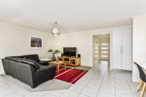City Fringe Apartment - Accommodation Asia 7