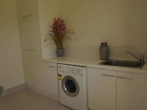 Sanctuary In The Valley - Accommodation Asia 22