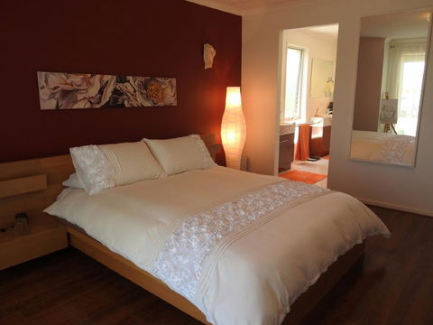 Sanctuary In The Valley - Accommodation Asia 11