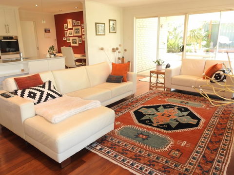 Sanctuary In The Valley - Accommodation Asia 0