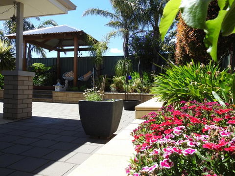 Sanctuary In The Valley - Accommodation Asia 9