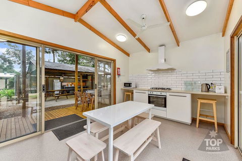 Millicent Hillview Caravan Park - Accommodation Asia 21