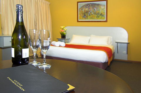 Victoria Hotel Strathalbyn - Accommodation Asia 13