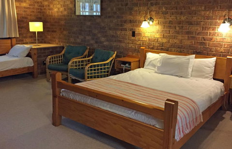 Coonawarra Place Motor Inn - Accommodation Asia 12