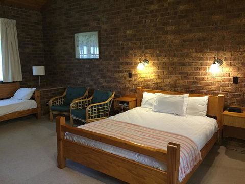 Coonawarra Place Motor Inn - Accommodation Asia 8