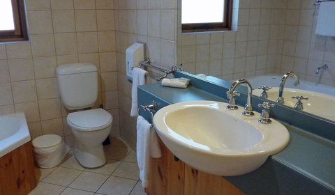 Coonawarra Place Motor Inn - Accommodation Asia 18