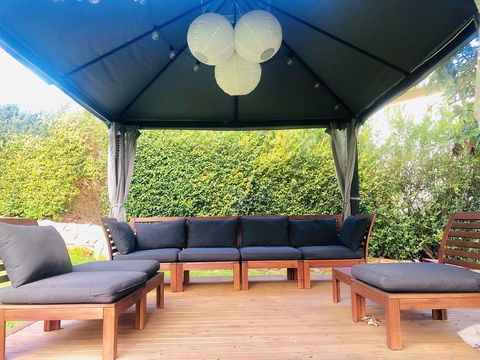 Stunning House With Beautiful Entertainment Area!! - Accommodation Asia 15
