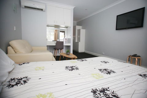 St Francis Winery - Accommodation Asia 4