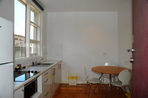 Glenelg Holiday Apartments-Ellis - Accommodation Asia 4