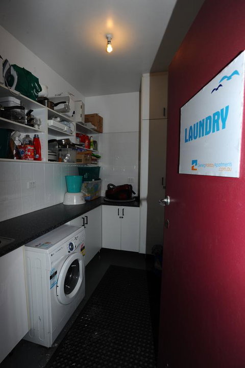 Glenelg Holiday Apartments-Ellis - Accommodation Asia 3