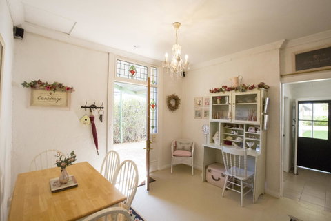 Jasmine\'s Barossa Valley Cottage - Accommodation Guide 3