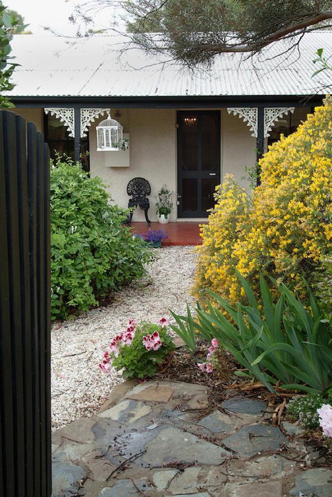Jasmine\'s Barossa Valley Cottage - Accommodation Guide 17
