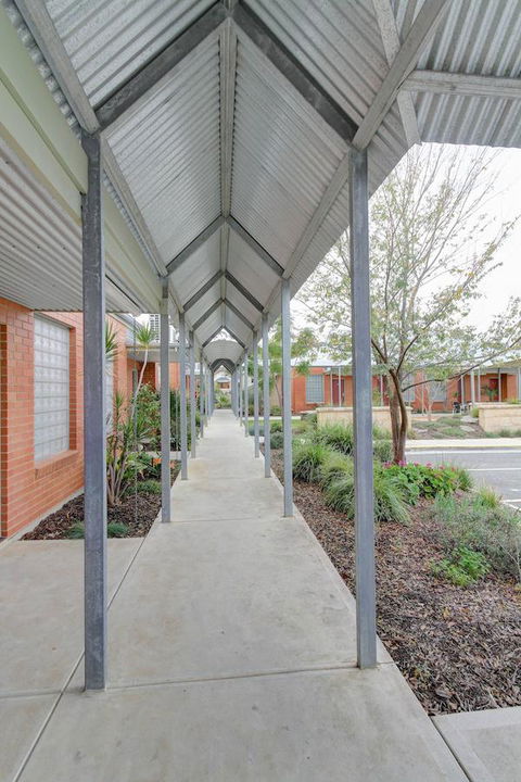 Strath Motel - Accommodation Asia 5