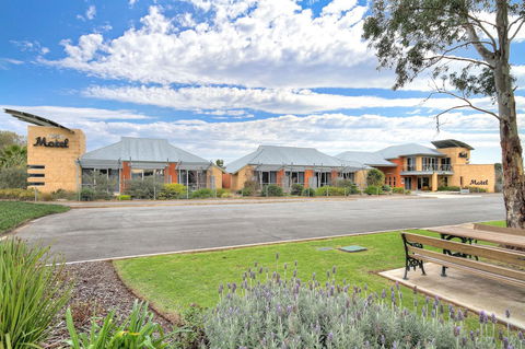 Strath Motel - Accommodation Asia 22