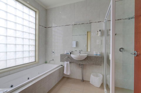 Strath Motel - Accommodation Asia 15