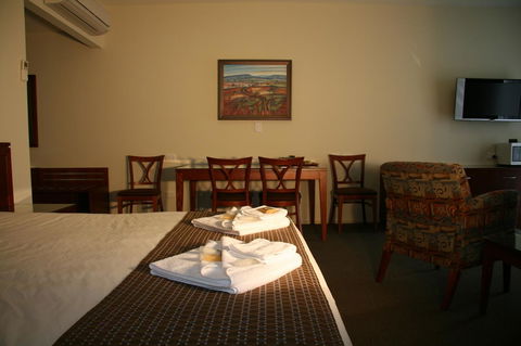 Strath Motel - Accommodation Asia 9