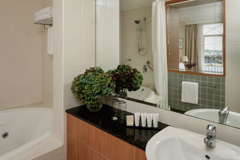 Rydges Newcastle - Accommodation Guide 15